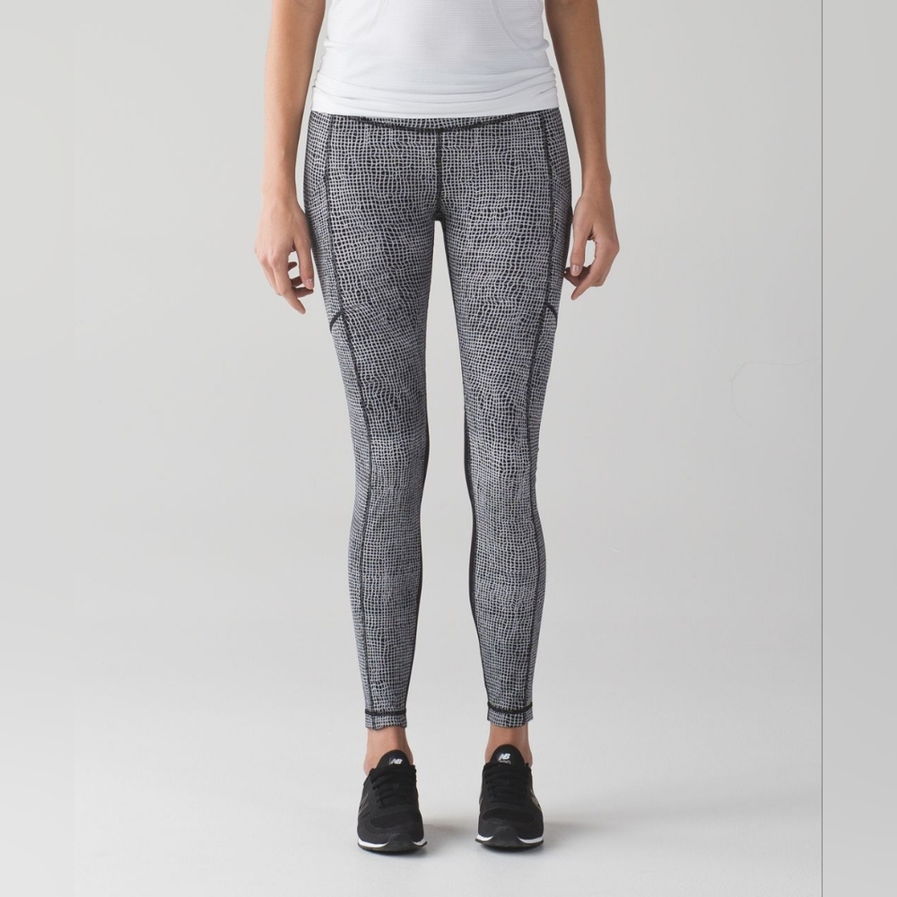 Lululemon leggings Speed V Tight  Size 10
